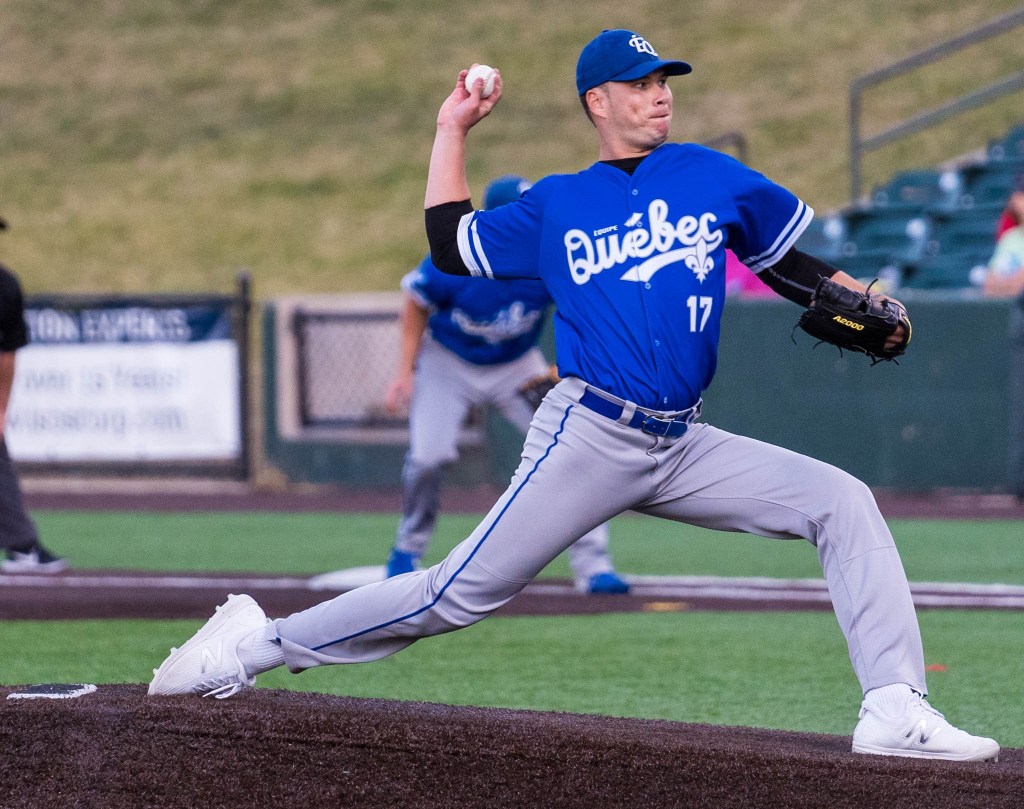 This image has an empty alt attribute; its file name is 17-equipe-quebec.jpg